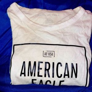 American Eagle T shirt